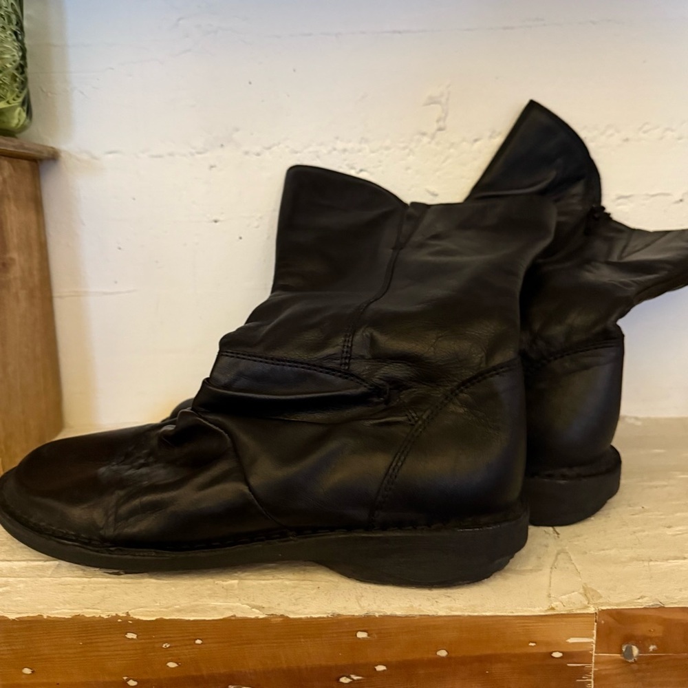 Miz Mooz Ruched Leather Mid-Shaft Boots -
Delena 41 (9.5-10) - Picture 3 of 6
